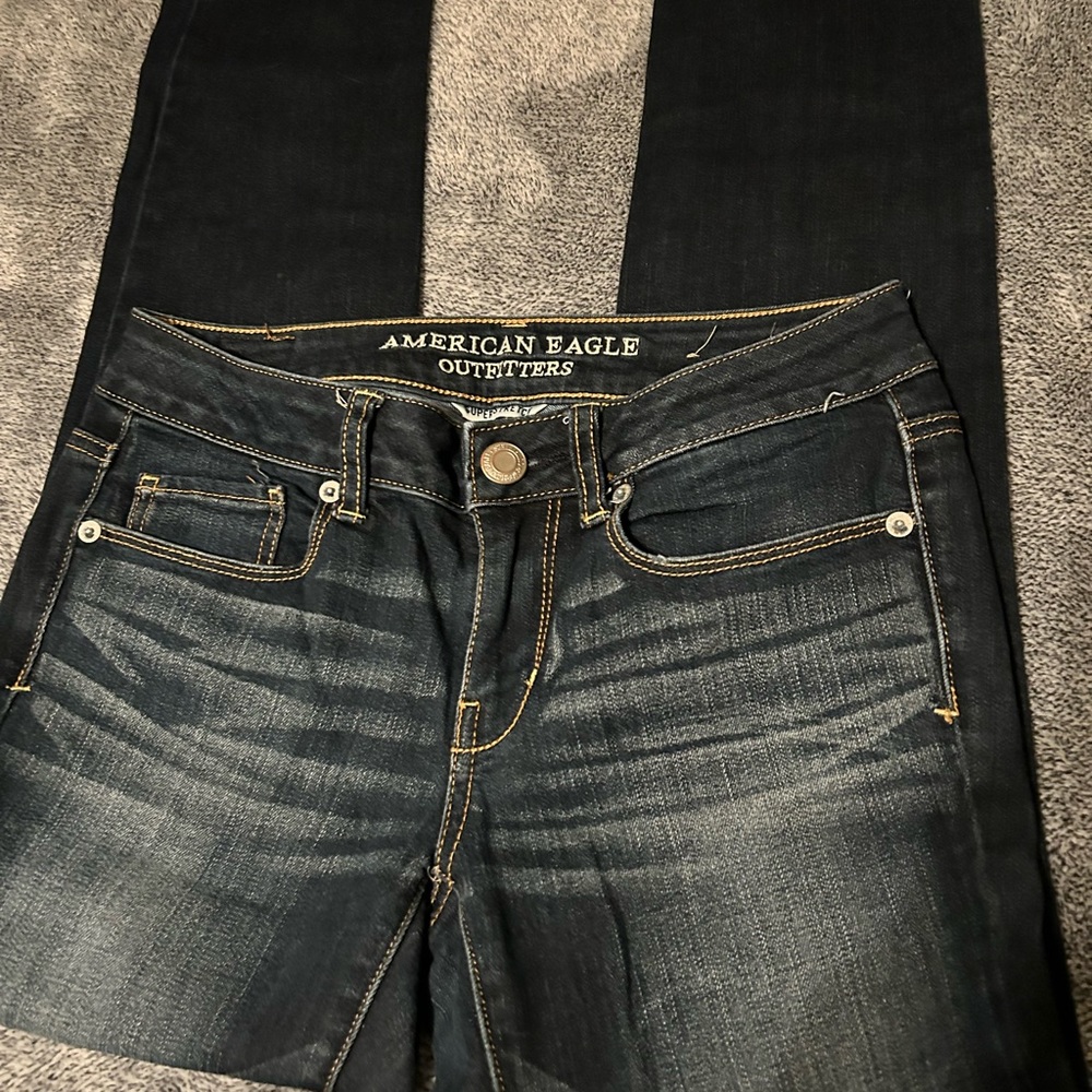 American Eagle skinny low-rise jeans size 2